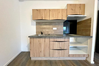 location appartement senas 13560