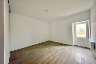 location appartement senas 13560