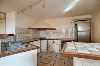 location appartement senas 13560