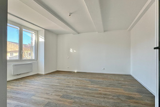 location appartement senas 13560