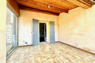 location appartement senas 13560
