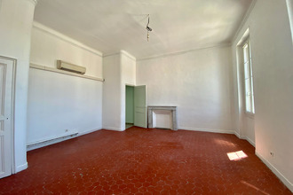 location appartement senas 13560