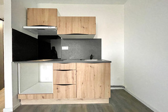 location appartement senas 13560