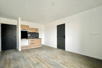 location appartement senas 13560