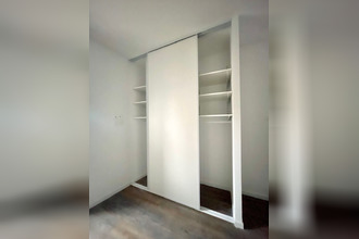 location appartement senas 13560