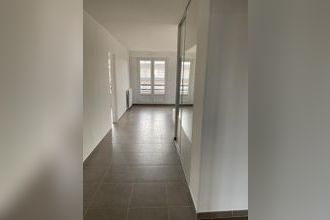 Ma-Cabane - Location Appartement SENS, 67 m²