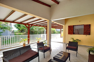 location appartement ste-anne 97180