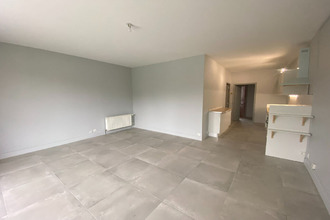 location appartement trelaze 49800