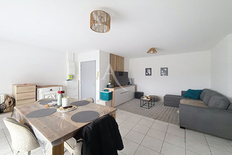 location appartement trelaze 49800