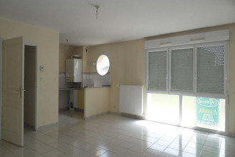 location appartement trelaze 49800