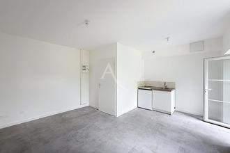 location appartement trelaze 49800