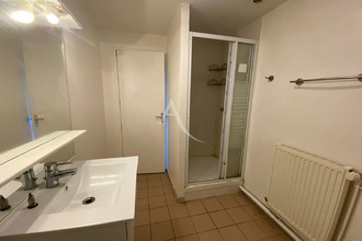location appartement trelaze 49800