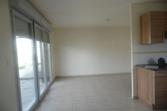 location appartement trelaze 49800