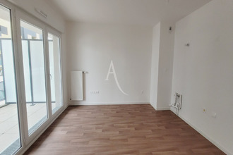 location appartement trelaze 49800