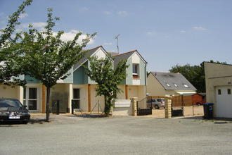 location appartement trelaze 49800