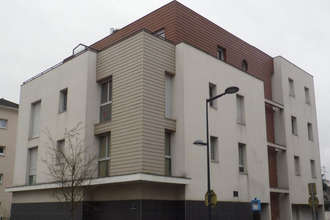 location appartement trelaze 49800