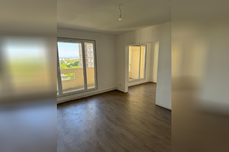 Ma-Cabane - Location Appartement VENISSIEUX, 76 m²