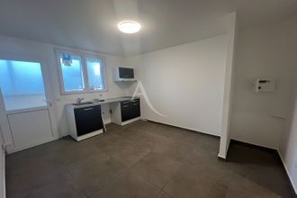 Ma-Cabane - Location Appartement VILLENEUVE-SAINT-DENIS, 23 m²