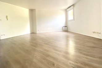 location appartement voisins-le-bretonneux 78960