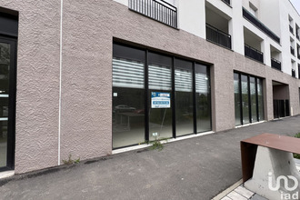 location boutique grigny 91350