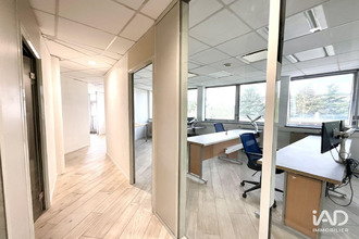 location boutique miribel 01700