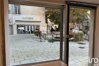 location boutique orange 84100