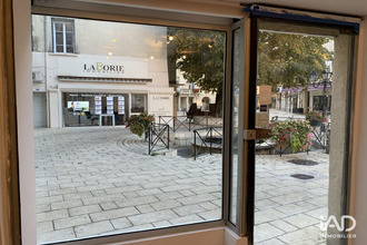 location boutique orange 84100