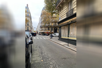 location boutique paris 75008