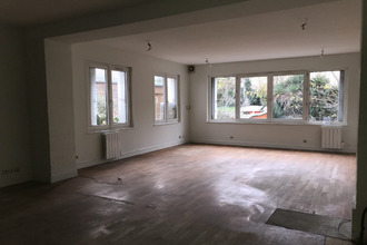 location boutique pont-de-l-arche 27340