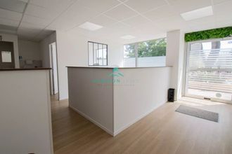 Ma-Cabane - Location Boutique Saint-Laurent-du-Var, 40 m²