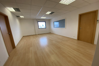 Ma-Cabane - Location Divers Horbourg-Wihr, 100 m²