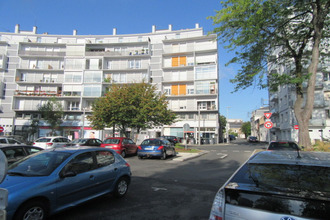 location divers la-roche-sur-yon 85000