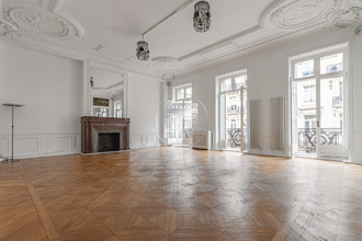 location divers paris 75008