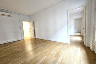 location divers paris 75009