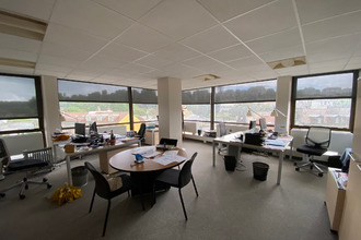 Ma-Cabane - Location Divers Saint-Cloud, 335 m²