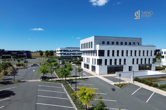 Ma-Cabane - Location Divers Saint-Contest, 3500 m²