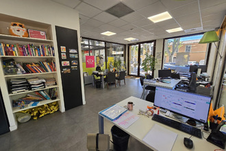 Ma-Cabane - Location Local commercial Aix-en-Provence, 98 m²