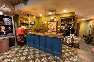 Ma-Cabane - Location Local commercial Aix-en-Provence, 120 m²