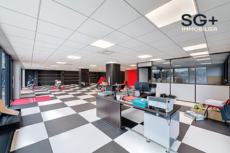 Ma-Cabane - Location Local commercial AUBAGNE, 203 m²