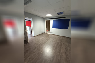 Ma-Cabane - Location Local commercial Bourg, 65 m²