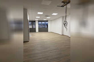 Ma-Cabane - Location Local commercial Bourg-en-Bresse, 117 m²