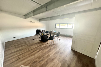 Ma-Cabane - Location Local commercial Cestas, 300 m²