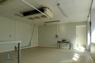 Ma-Cabane - Location Local commercial Chantonnay, 100 m²