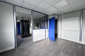 Ma-Cabane - Location Local commercial Châteaulin, 945 m²