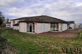Ma-Cabane - Location Local commercial Cholet, 200 m²