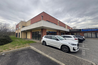 Ma-Cabane - Location Local commercial CORNEBARRIEU, 278 m²