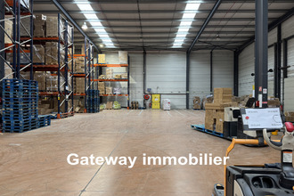 Ma-Cabane - Location Local commercial Cournon-d'Auvergne, 4560 m²