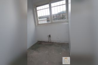 Ma-Cabane - Location Local commercial FEYTIAT, 80 m²