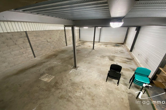 Ma-Cabane - Location Local commercial GALLARGUES LE MONTUEUX, 235 m²