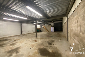 Ma-Cabane - Location Local commercial GALLARGUES LE MONTUEUX, 235 m²